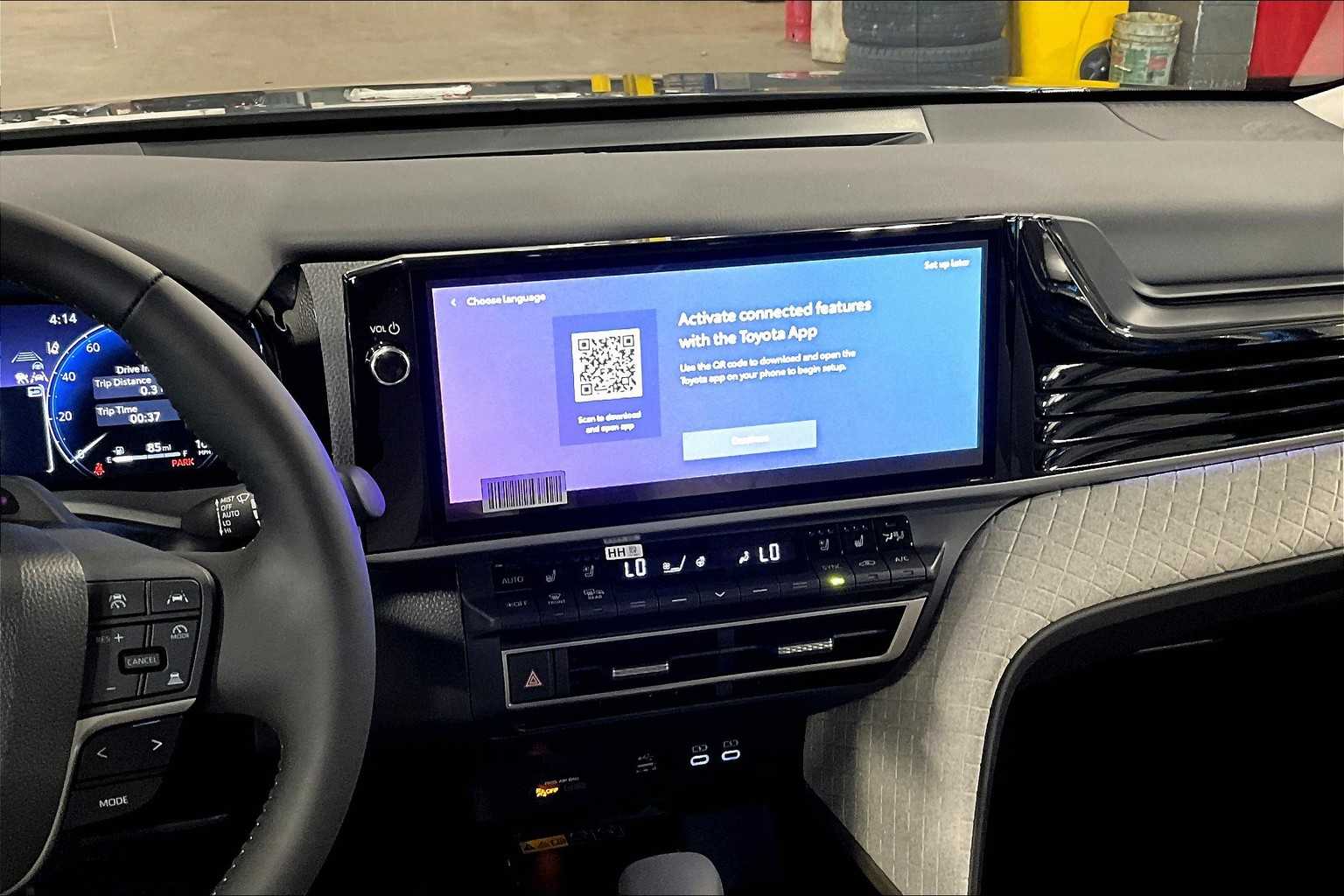 2025 Toyota Camry XLE photo 6