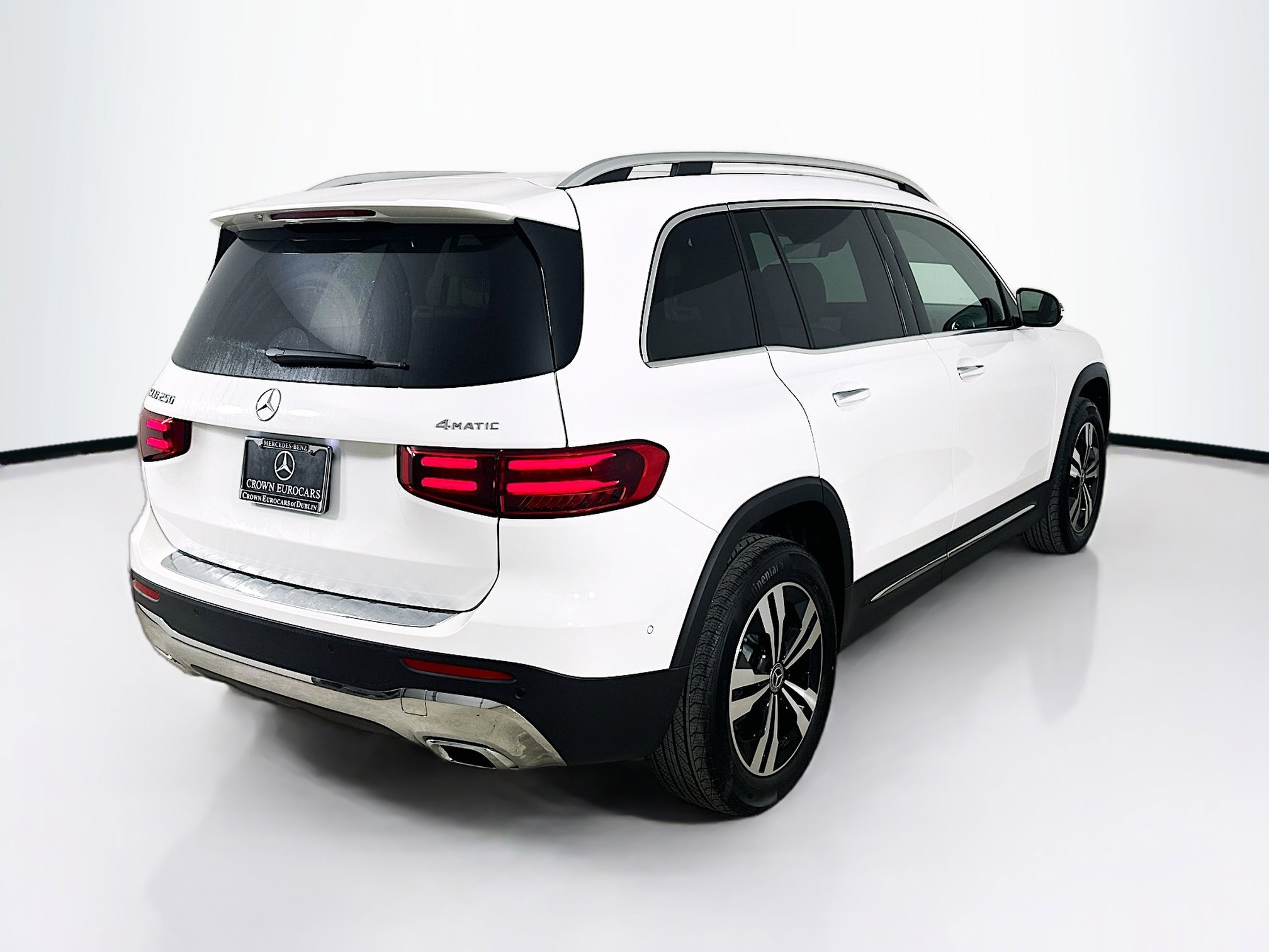 2025 Mercedes Benz GLB 250 4MATIC photo 4