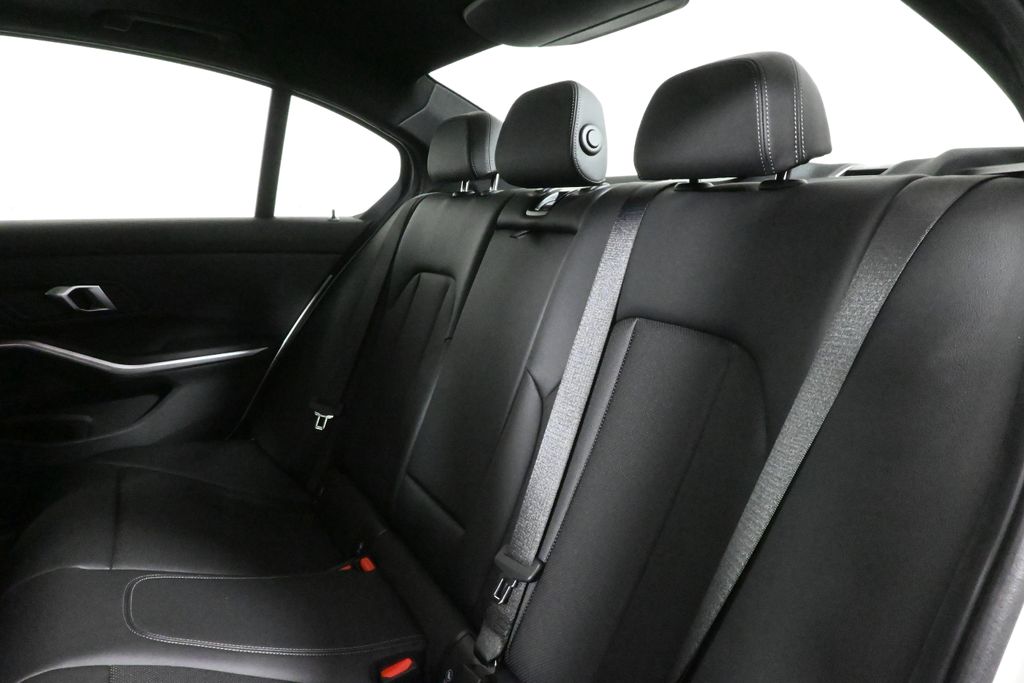 2025 Bmw 330i xDrive photo 4