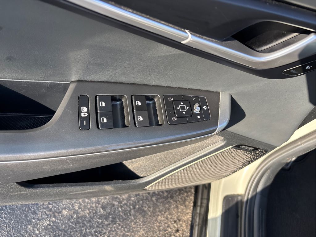 2022 Kia EV6 Wind photo 31