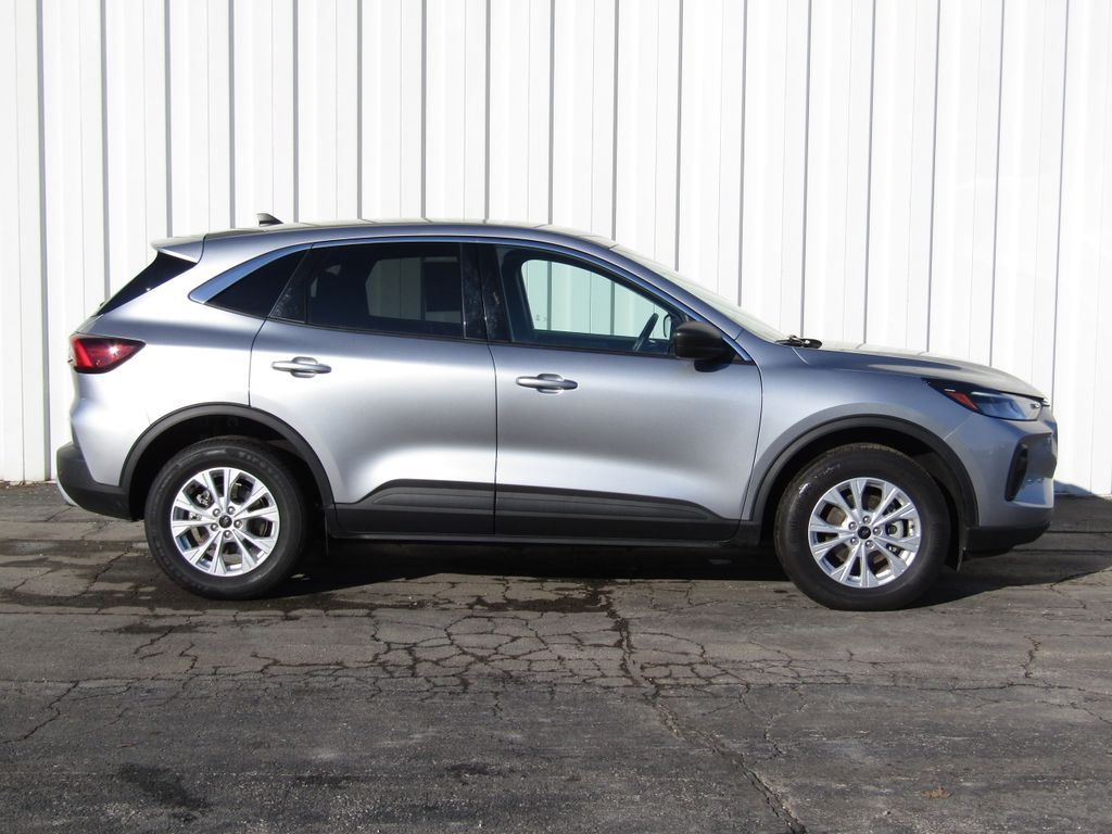 Used 2024 Ford Escape Active with VIN 1FMCU9GN0RUA26784 for sale in Kansas City