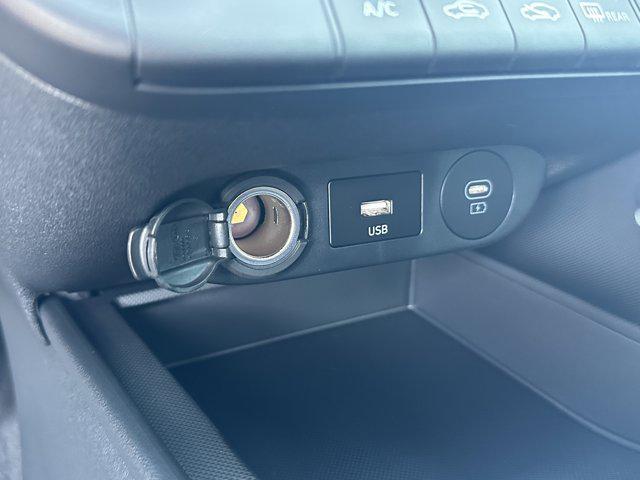 2025 Hyundai Elantra SE photo 25