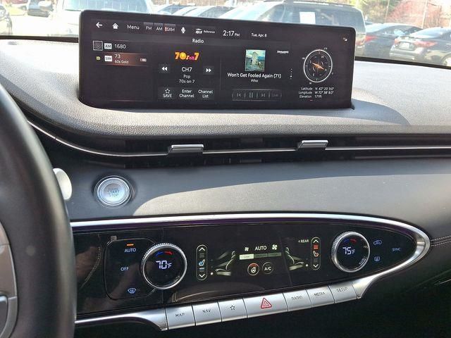 2022 Genesis GV70 2.5T photo 18