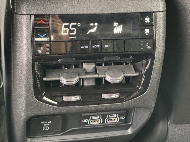 2025 Jeep Grand Cherokee Limited photo 27