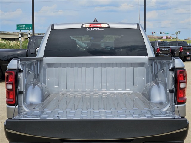 2025 Ram 1500 Tradesman photo 7
