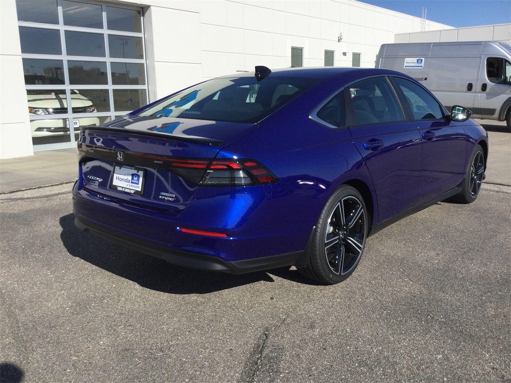 2025 Honda Accord Hybrid Sport photo 3