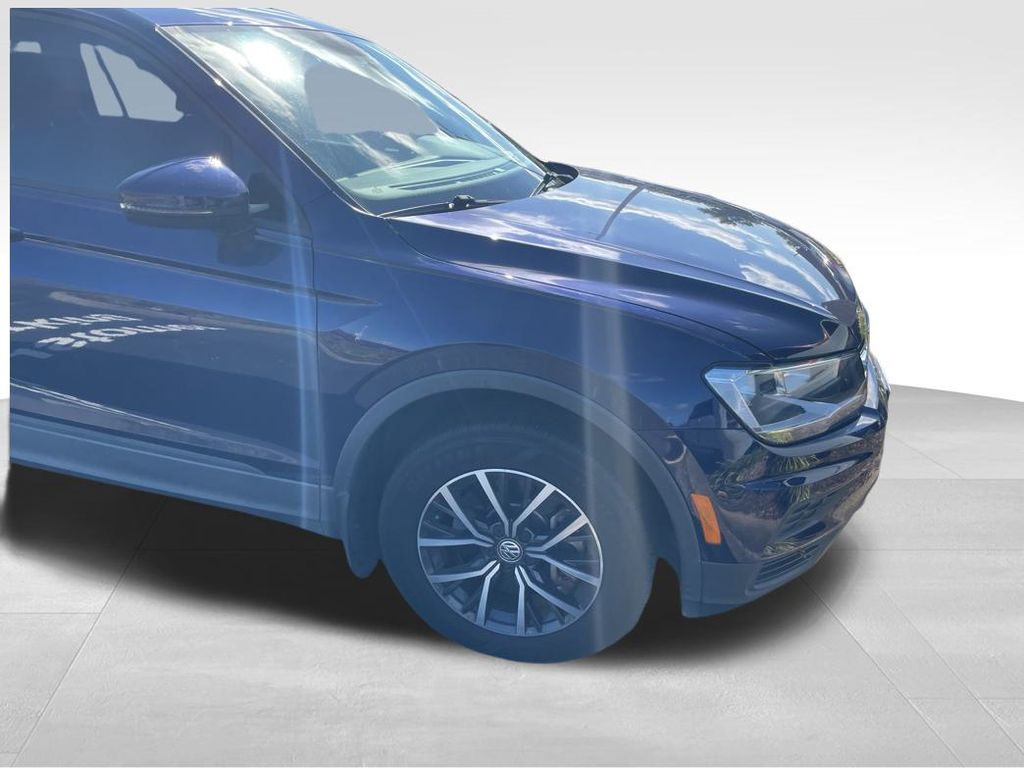 2021 Volkswagen Tiguan S photo 3