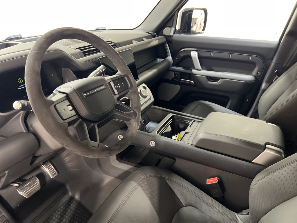 2024 Land Rover Defender 130 V8 photo 10