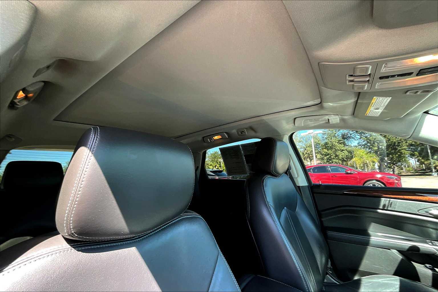 2015 Cadillac SRX Performance photo 13
