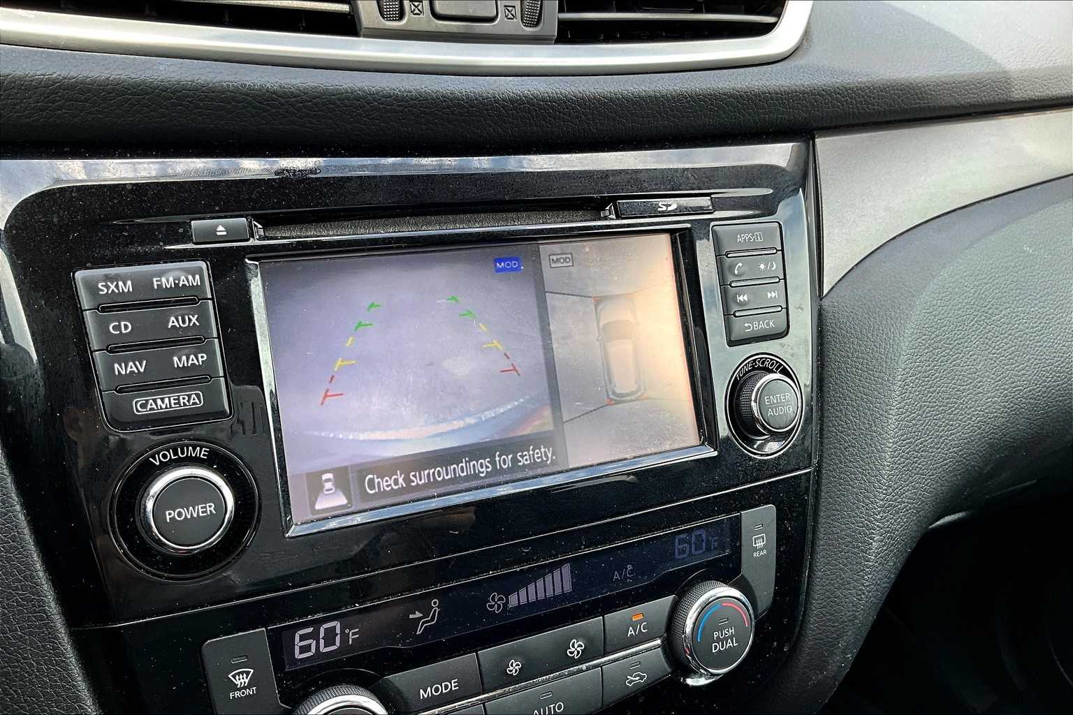 2016 Nissan Rogue SV photo 22