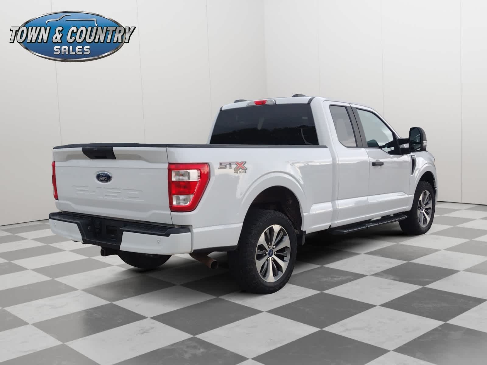 2022 Ford F-150 XL photo 6