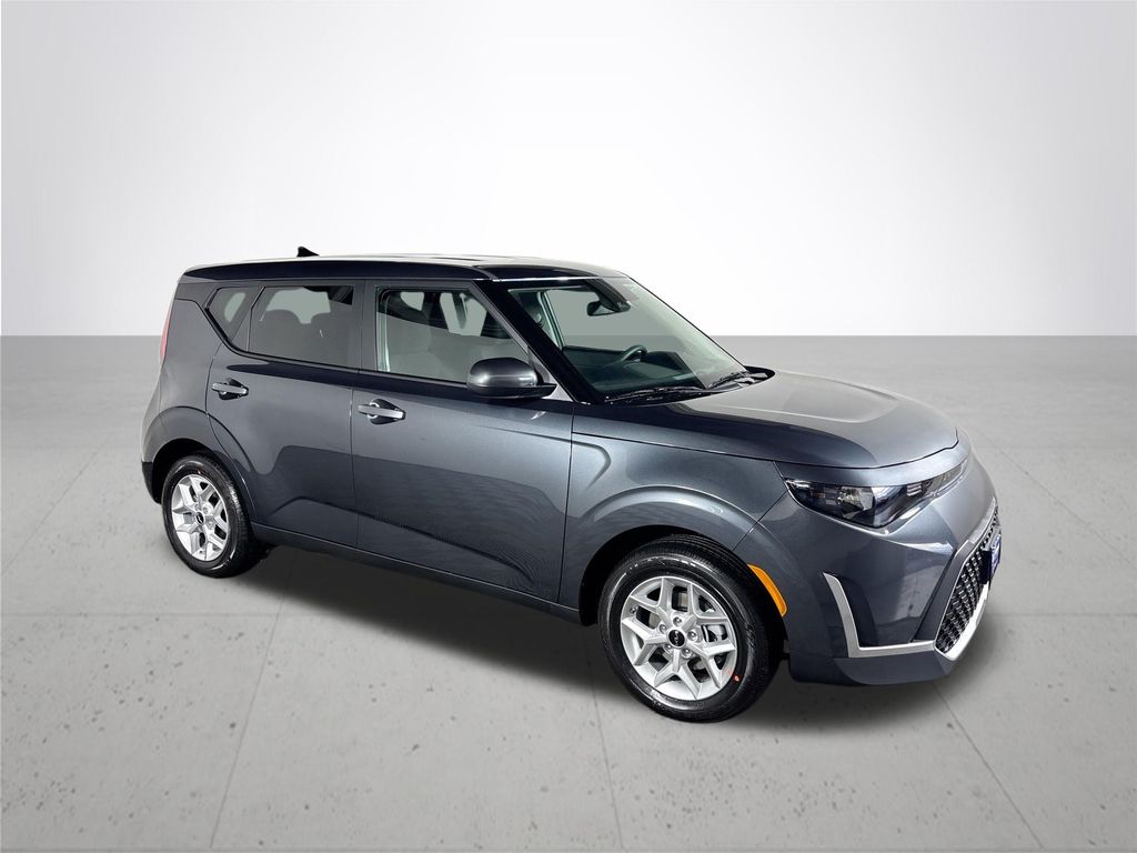 2025 Kia Soul LX S photo 2
