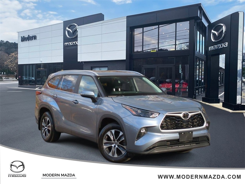 2023 Toyota Highlander XLE's photo