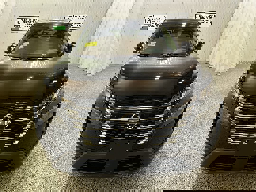 2026 Nissan Rogue SV photo 2