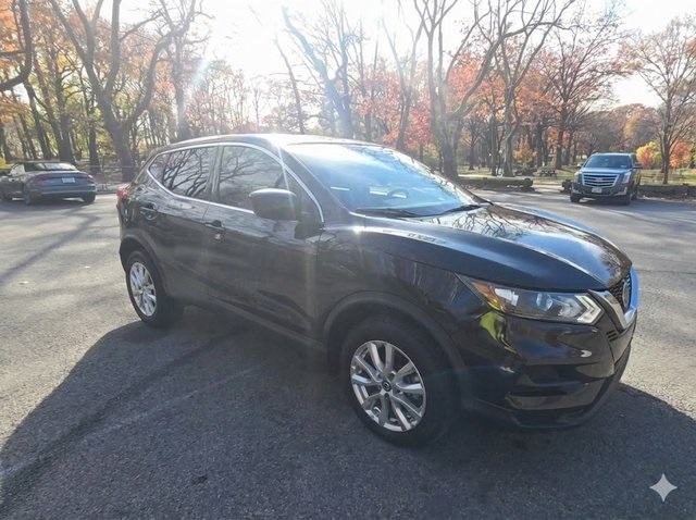 2021 Nissan Rogue Sport S photo 3