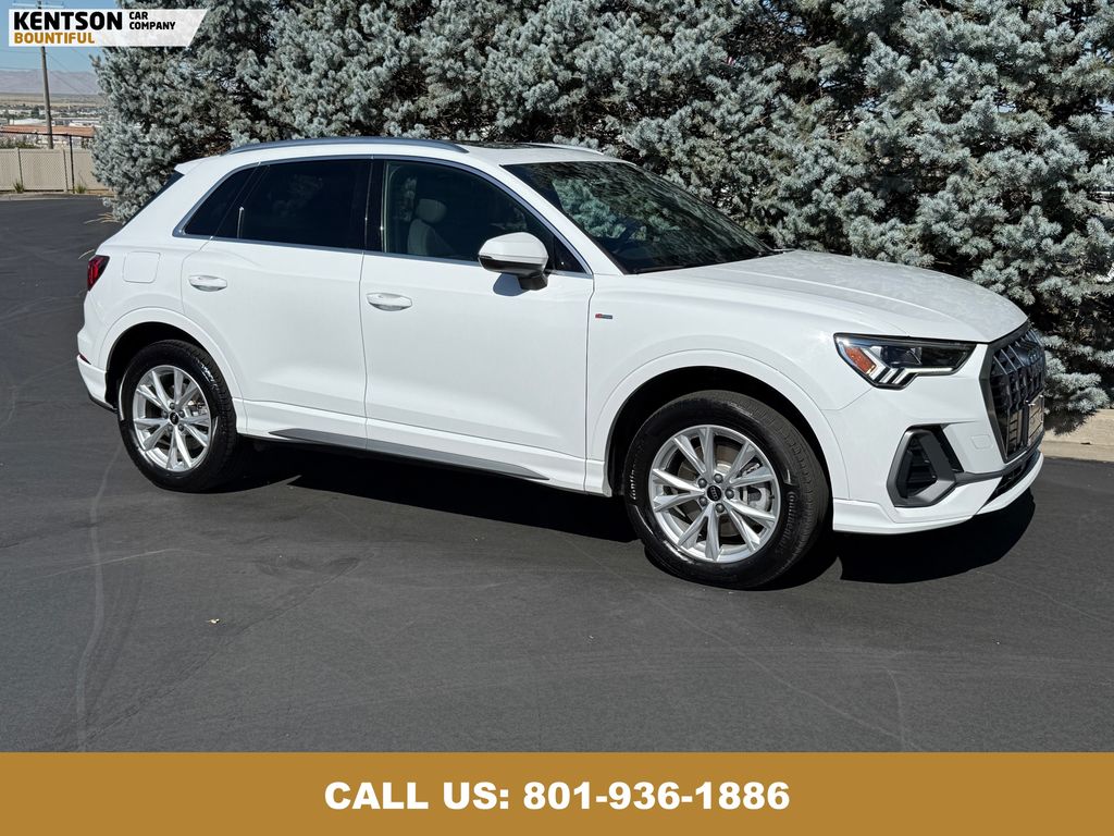 2025 Audi Q3 S line Premium photo 11