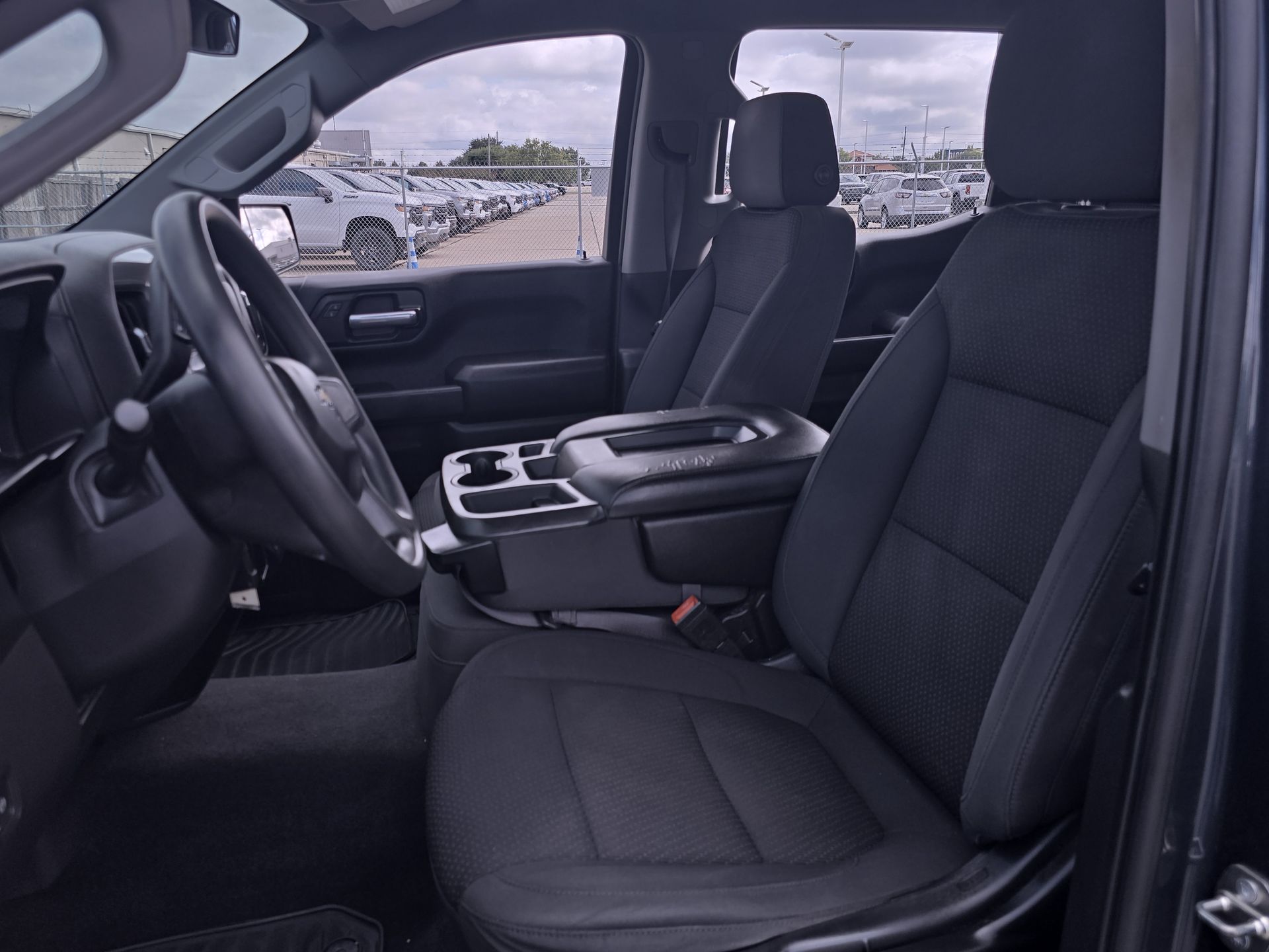2020 Chevrolet Silverado 1500 Custom photo 15