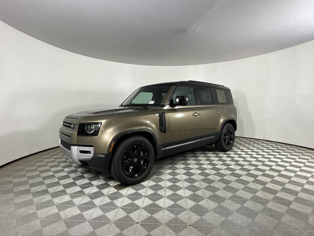 2025 Land Rover Defender S's photo