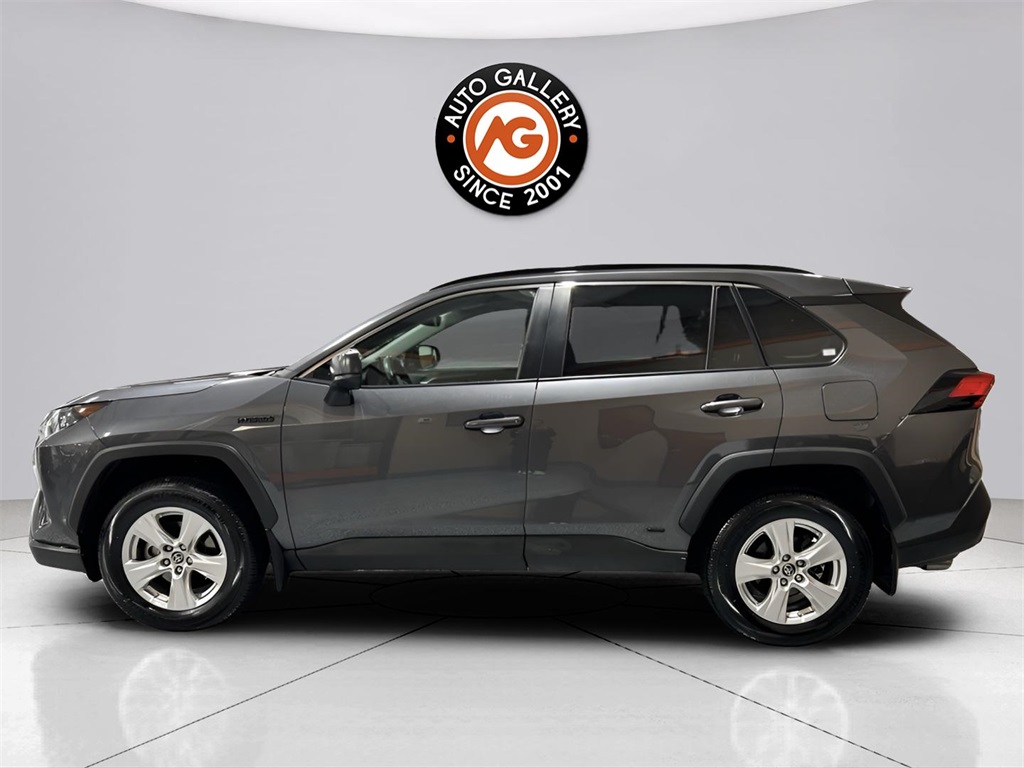 2021 Toyota RAV4 Hybrid LE photo 4