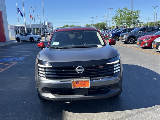 2025 Nissan Kicks SR photo 2