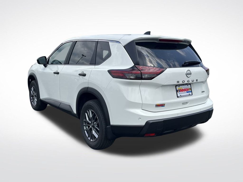 2026 Nissan Rogue S photo 3