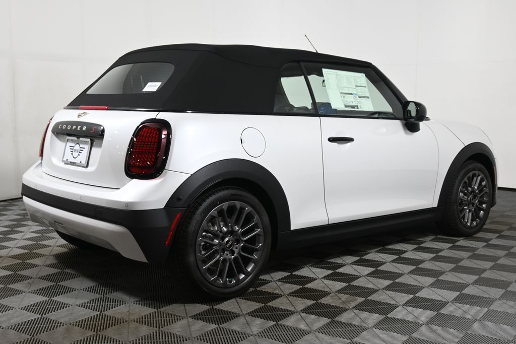 2026 Mini Cooper Convertible Iconic photo 13