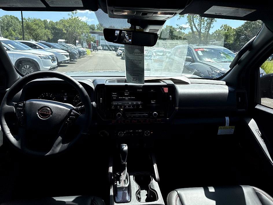 2025 Nissan Frontier PRO-4X photo 16