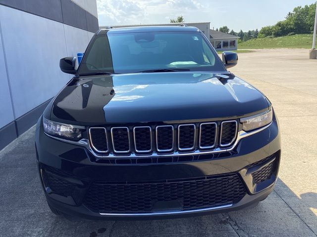 2024 Jeep Grand Cherokee Laredo X photo 3