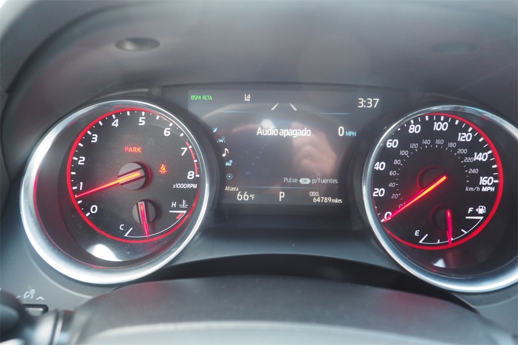 2019 Toyota Camry XSE photo 15