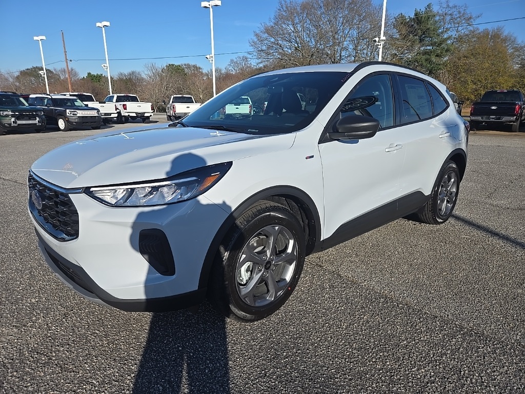 2026 Ford Escape ST-Line's photo