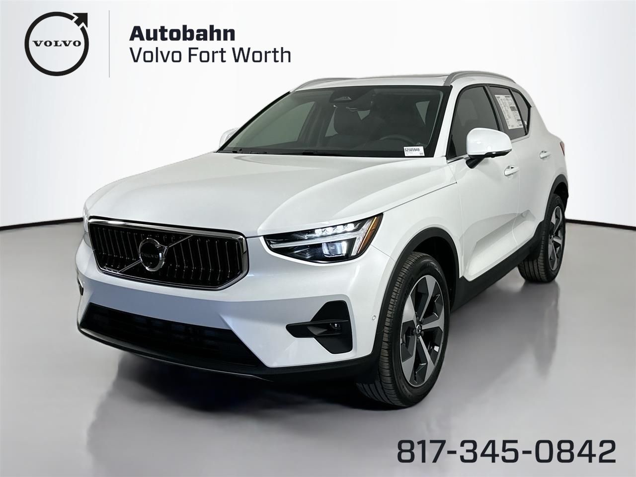 2025 Volvo XC40 Plus's photo