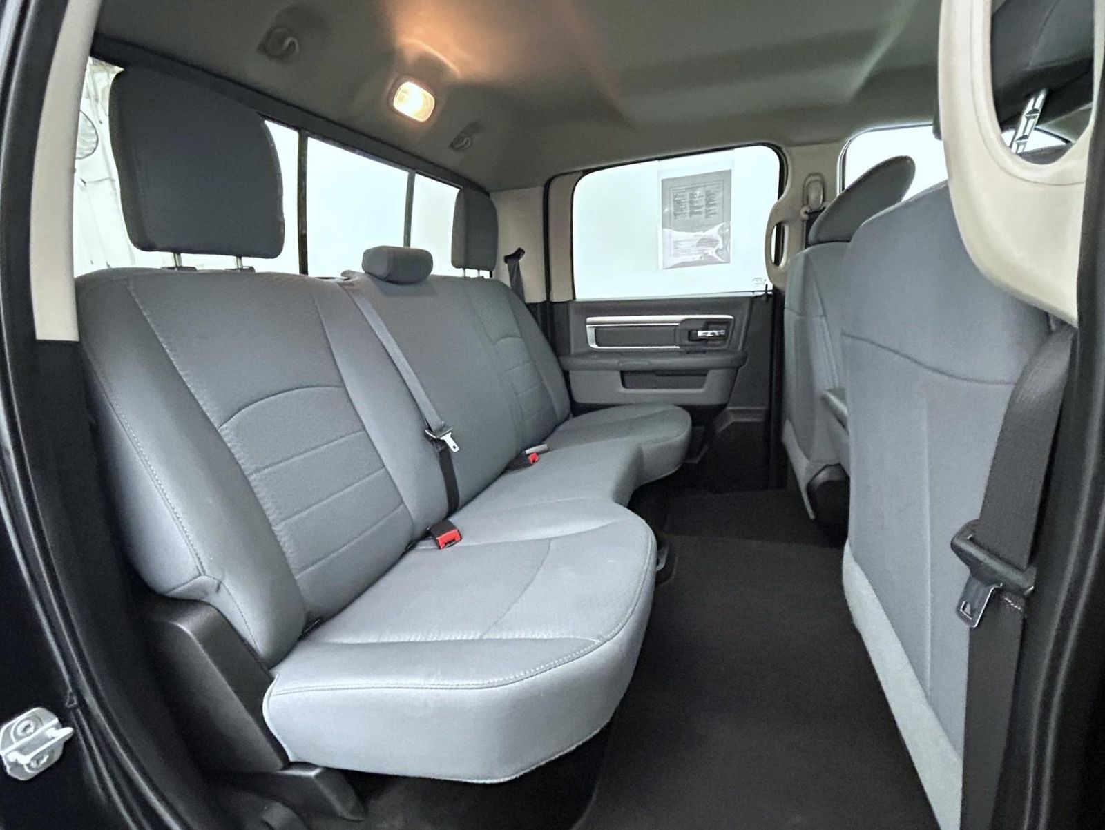 2017 Ram 1500 SLT photo 15