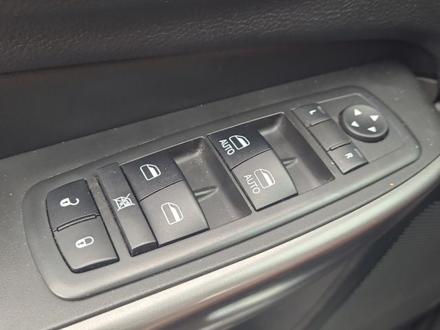 2019 Jeep Cherokee Limited photo 22