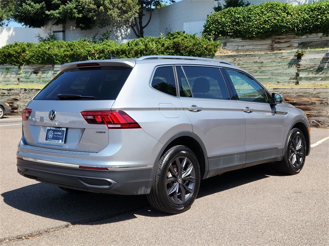 2022 Volkswagen Tiguan SE photo 3