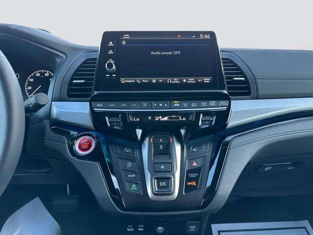 2025 Honda Odyssey Touring photo 21