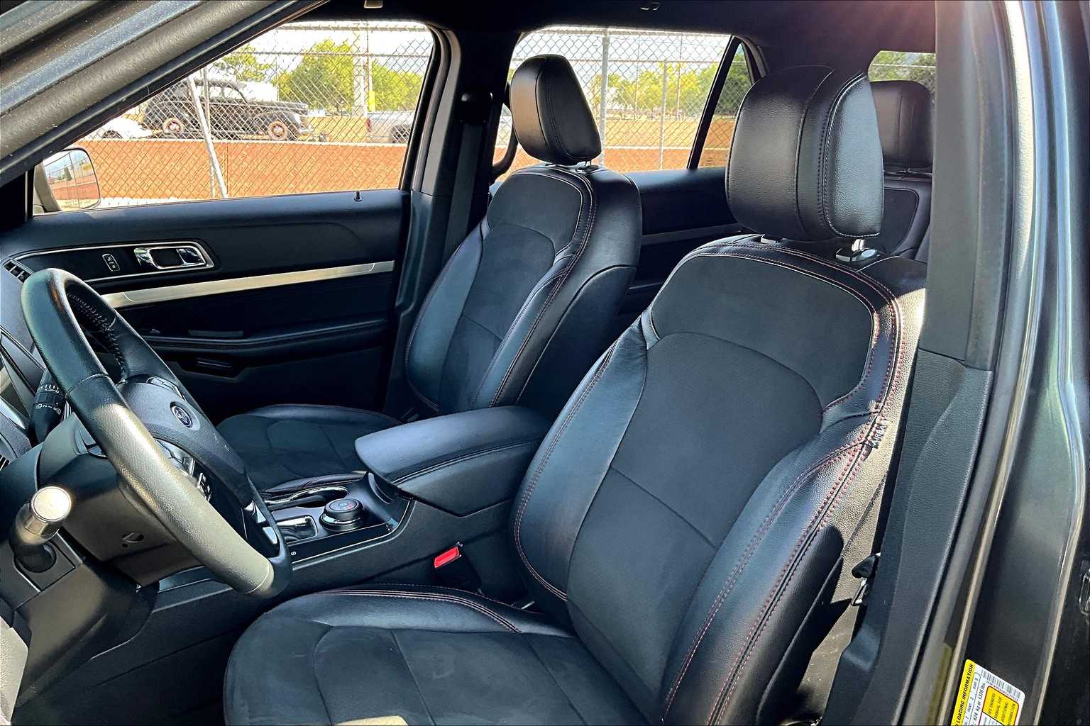 2019 Ford Explorer XLT photo 5