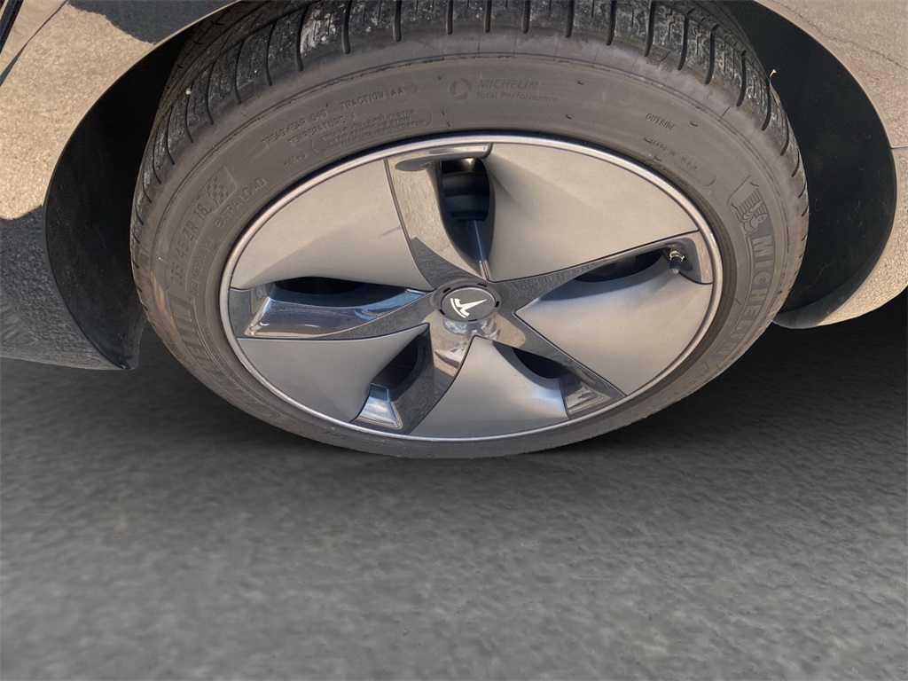 2018 Tesla Model 3 Long Range photo 18