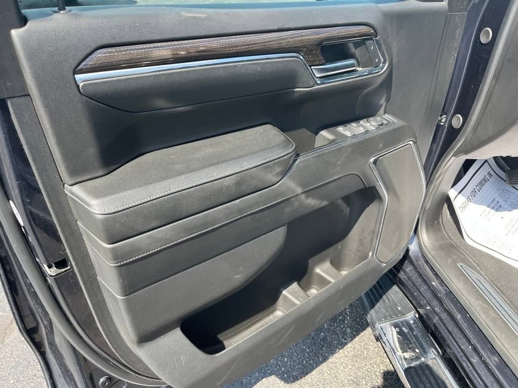 2024 Chevrolet Silverado 1500 LT photo 18