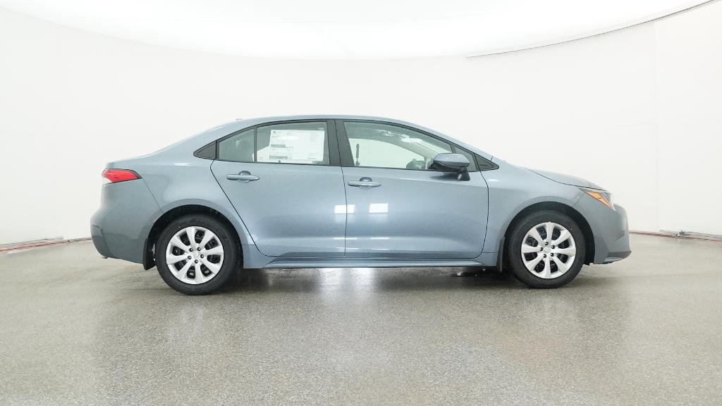 2025 Toyota Corolla LE photo 10