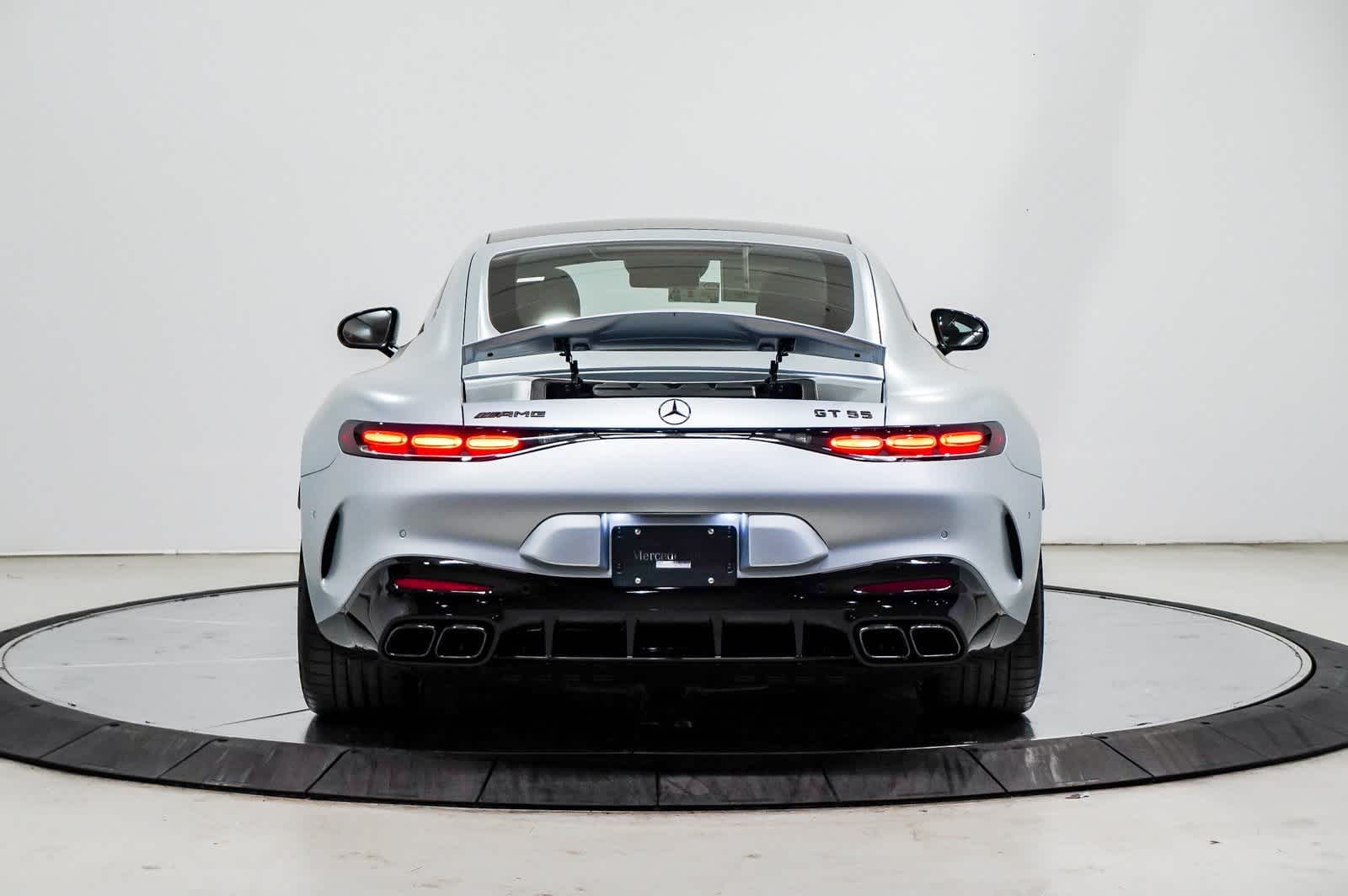 ★レア★The World Of AMG Calendar2025-EVO014 Chase those 2025 thrills with the world of AMG wall calendar