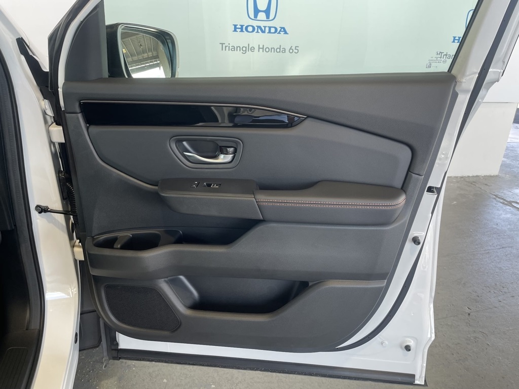 2025 Honda Pilot TrailSport photo 26