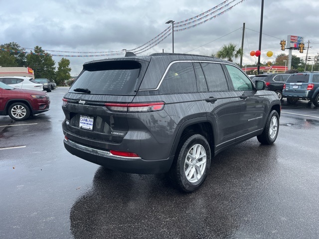 2025 Jeep Grand Cherokee Laredo X photo 2