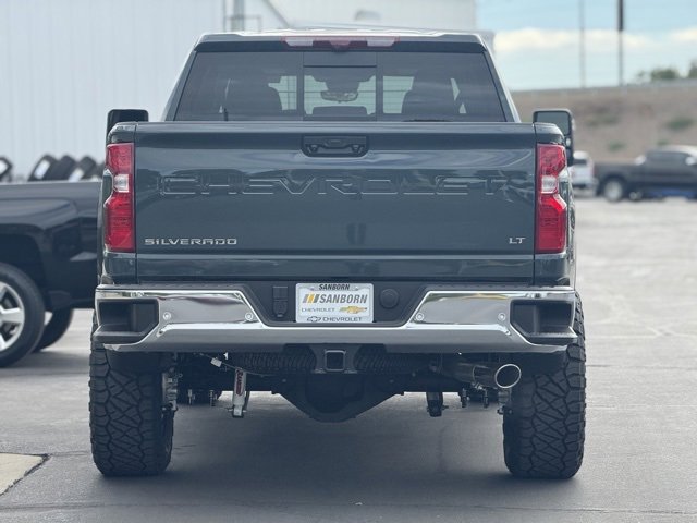 2025 Chevrolet Silverado 2500HD LT photo 4