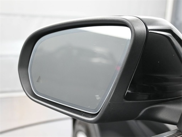 2022 Mercedes Benz GLC 300 photo 3