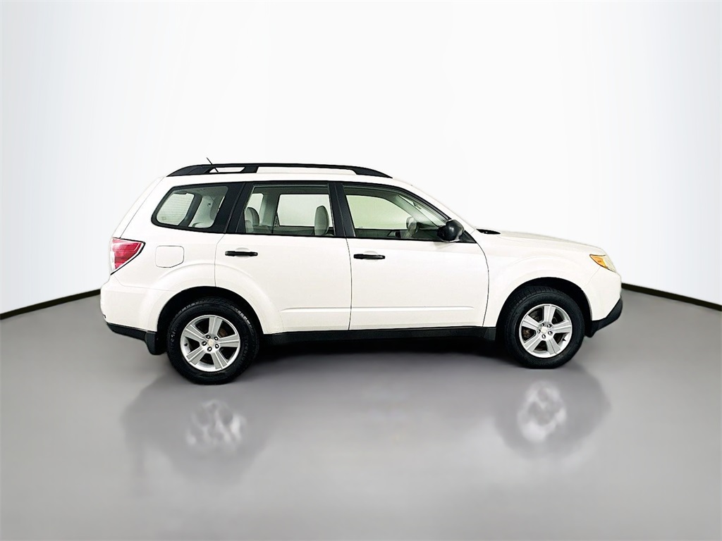 2012 Subaru Forester 2.5X photo 13