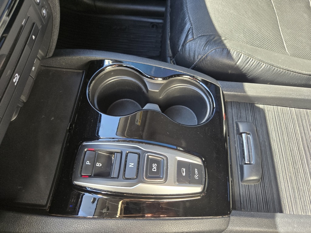 2017 Honda Pilot Elite photo 25