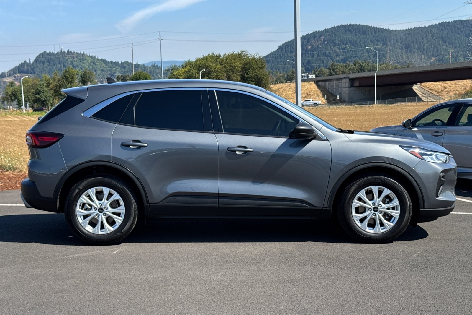 2023 Ford Escape Active photo 2