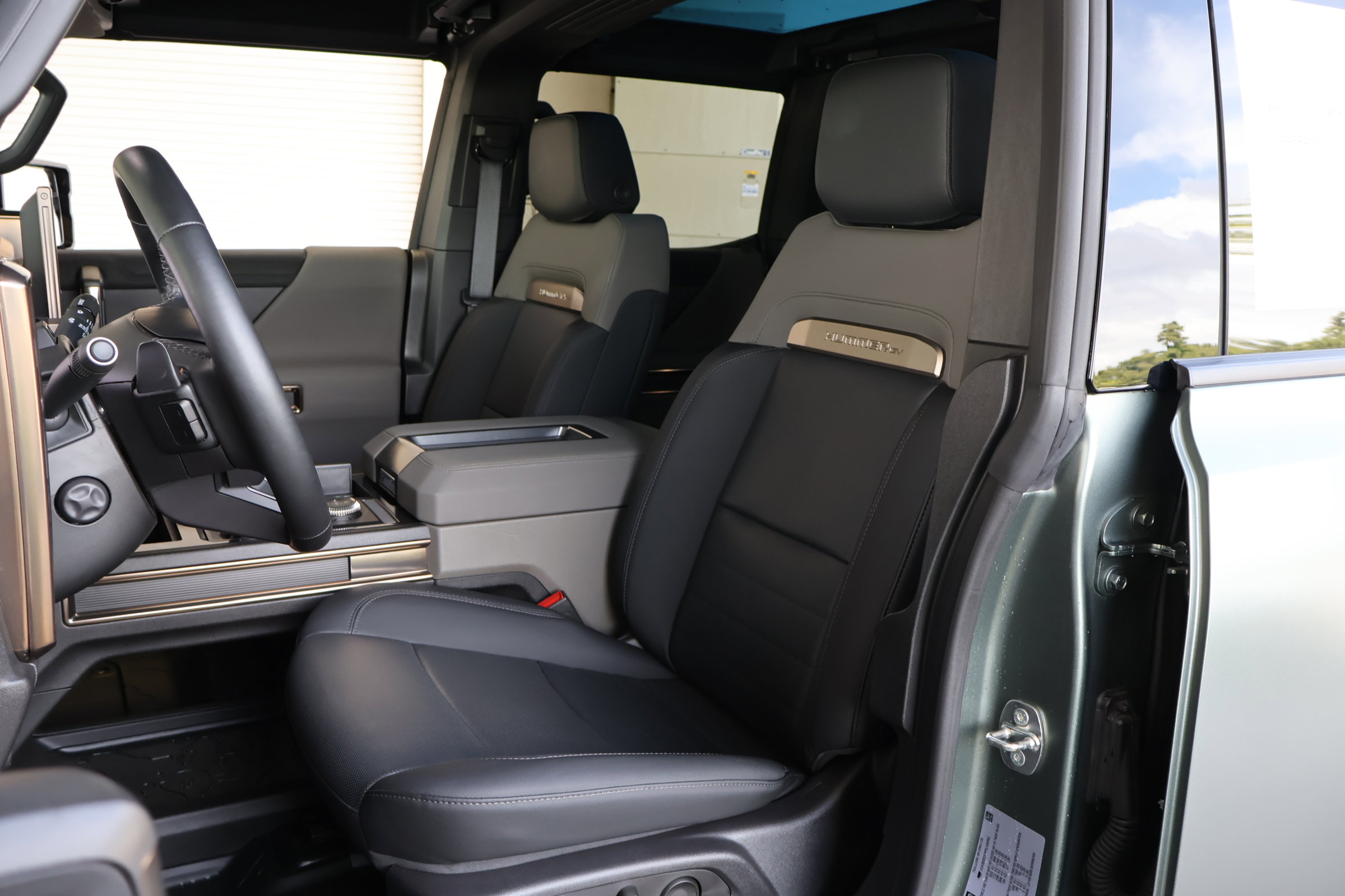Used 2024 GMC HUMMER EV 3X with VIN 1GKB0RDC9RU100593 for sale in Clearwater, FL