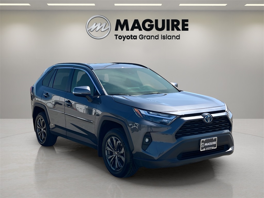 2023 Toyota RAV4 Hybrid XLE Premium photo 6