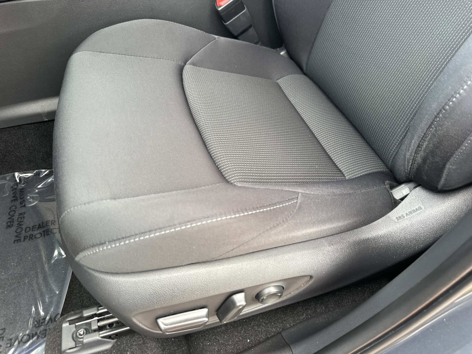 2023 Toyota Venza LE photo 20